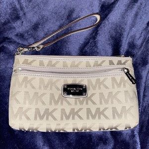 Michael Kors wallet/wristlet
